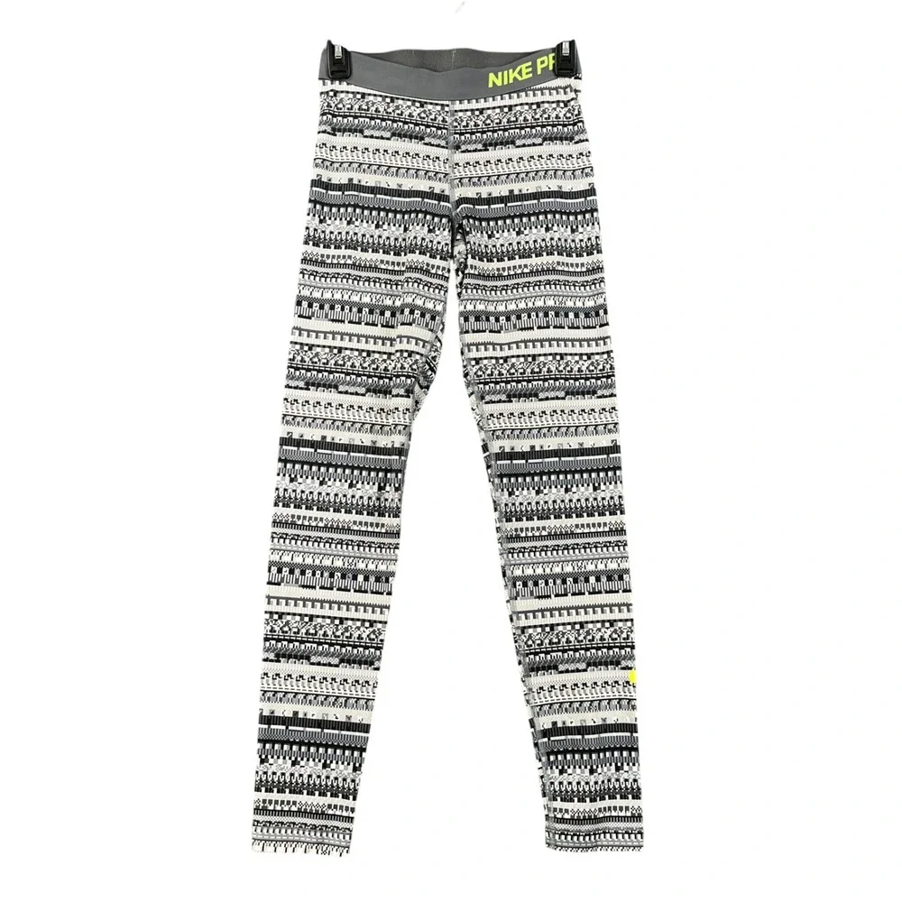 Nike Pro Dri-FIT Leggings Womens M Geometric Pixel Print Compression Gym Yoga